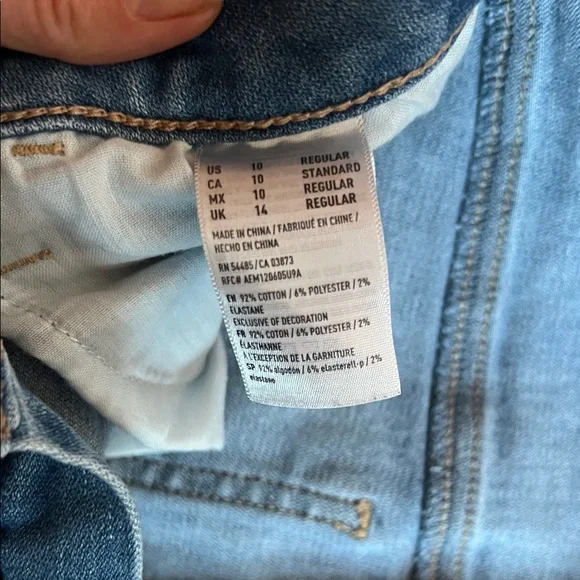 American Eagle Ripped Light Blue Hi-Rise Jegging - Picture 5 of 6